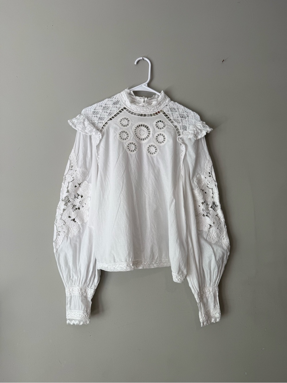 Farm Rio Women’s Eyelet Crochet High-Neck Blouse Medium